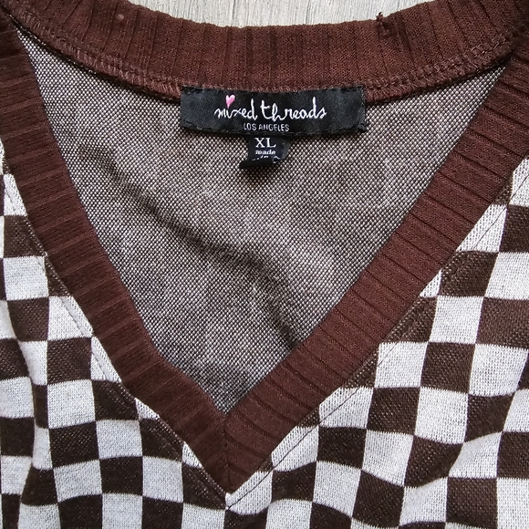 2 Pairs of Girl's Vests - Picture 8 of 9